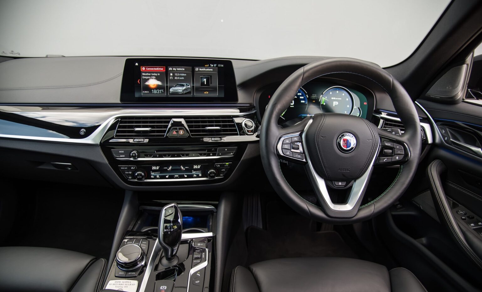 BMW Alpina B5 Touring interior e1669728914116
