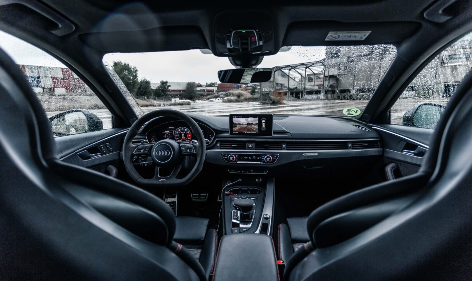 Audi RS4 2022 interieur voorkant