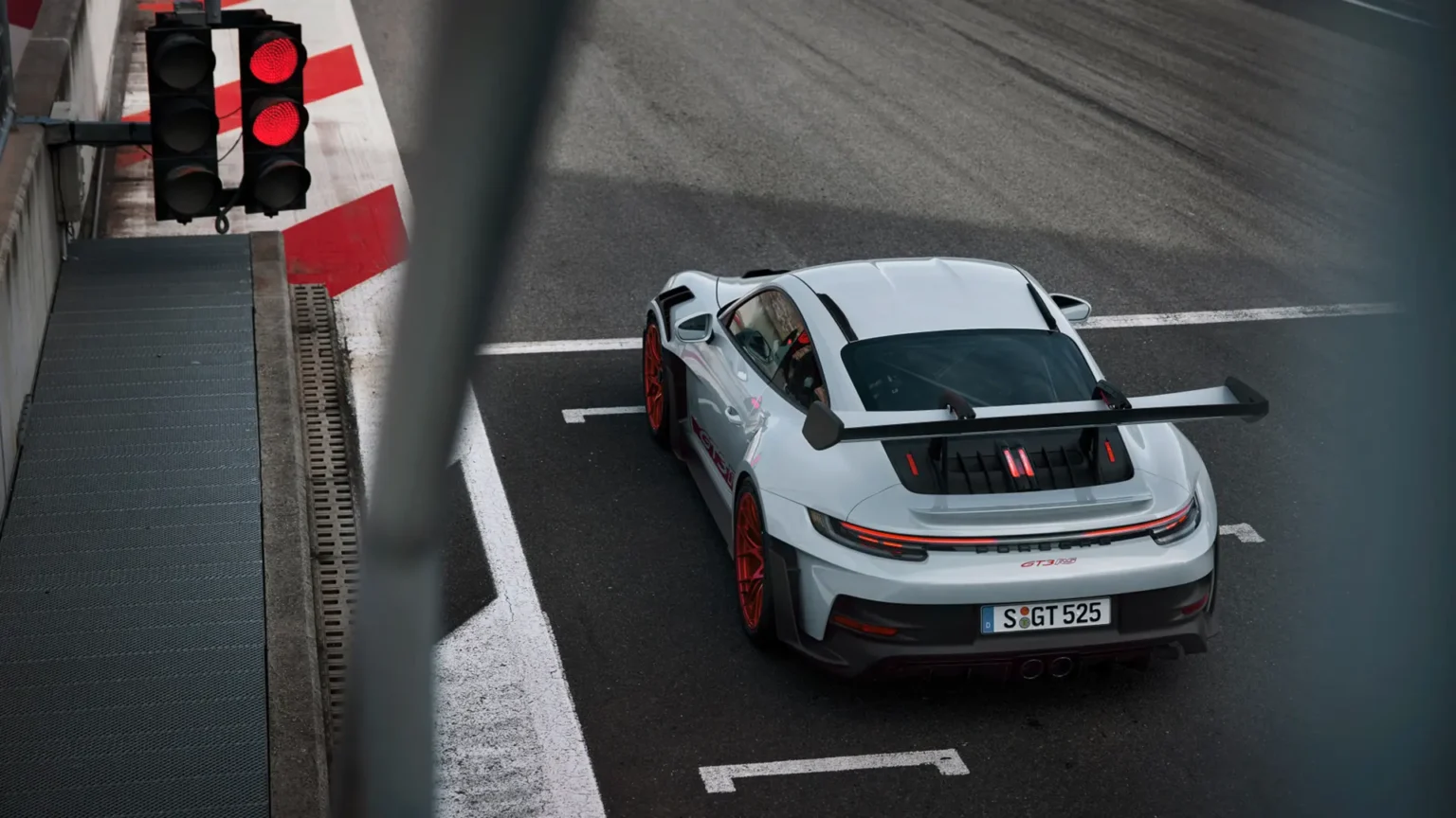 Porsche 911 992 GT3 RS Rear