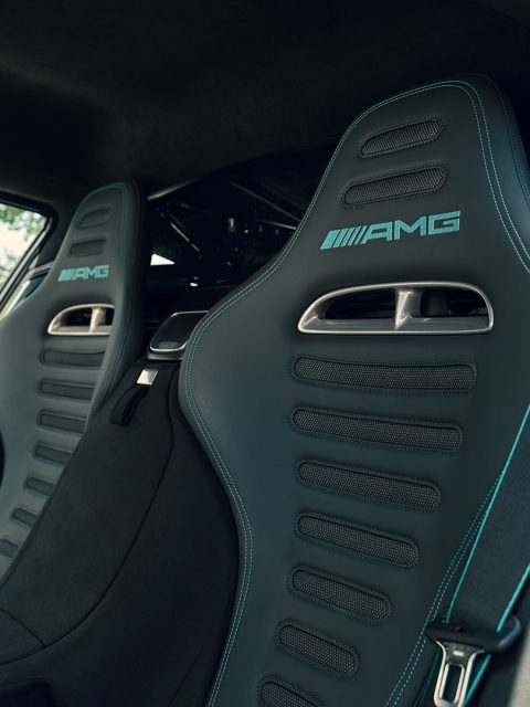 Mercedes AMG ONE interieur seats