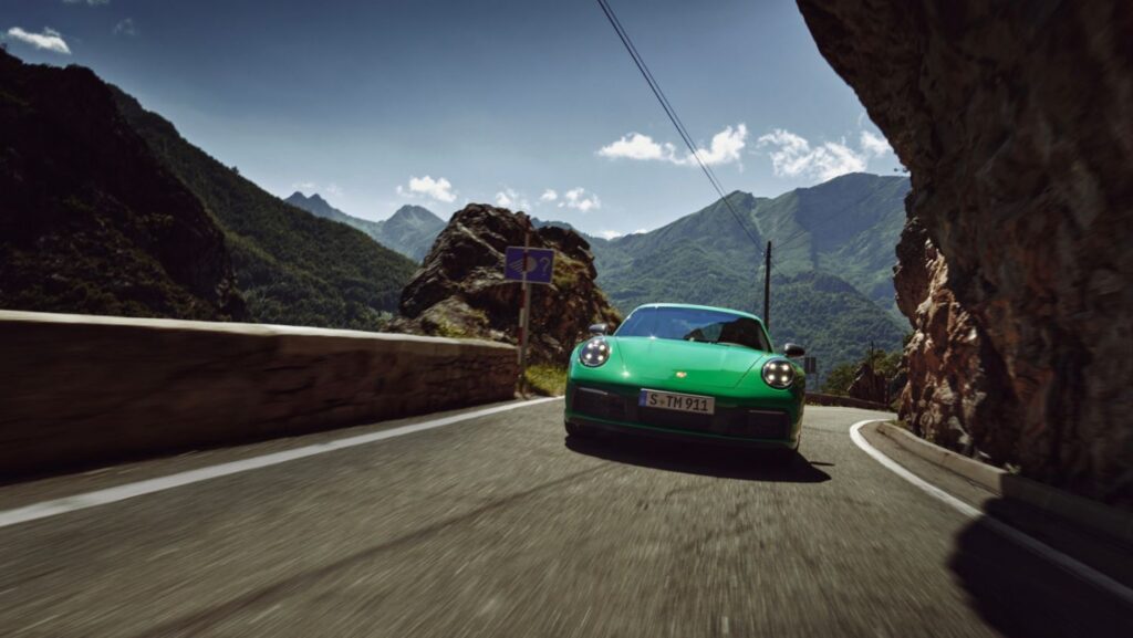 Porsche 911 Carrera T handling