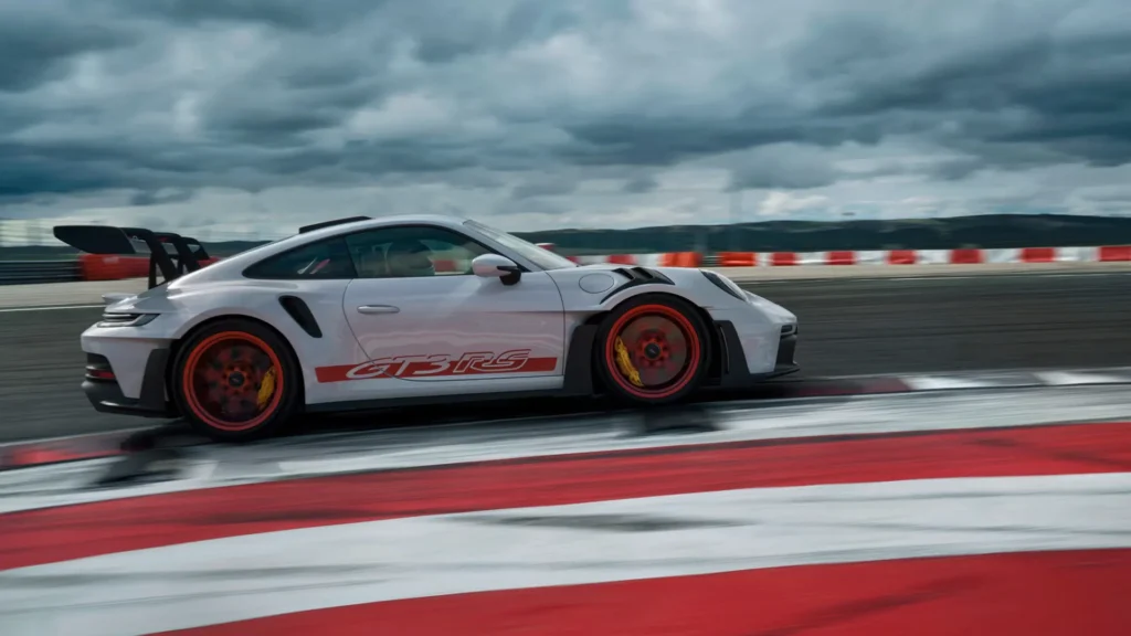 Porsche 911 GT3 RS scherpe bochten