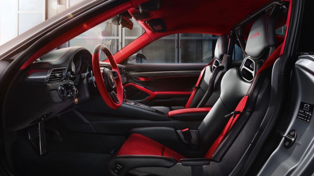 Porsche 911 GT2 RS Interieur