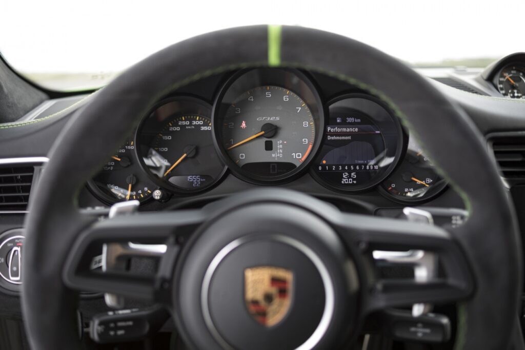Porsche 911 GT3 RS cockpit