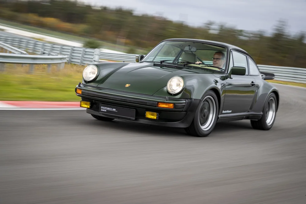85 Porsche 911 sportomatic